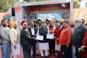 ਵਿਕਸਿਤ ਭਾਰਤ ਸੰਕਲਪ ਯਾਤਰਾ ‘ਚ ਭਾਰਤ ਸਰਕਾਰ ਦੇ ਕਾਨੂੰਨ ਤੇ ਨਿਆਂ ਮੰਤਰੀ ਅਰਜੁਨ ਰਾਮ ਮੇਘਵਾਲ ਨੇ ਕੀਤੀ ਸ਼ਿਰਕਤ*