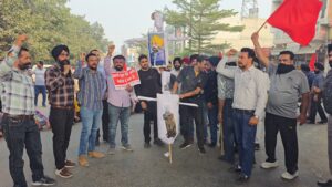 ਐਨ ਐੱਸ ਕਿਊ ਐਁਫ ਵੋਕੇਸ਼ਨਲ ਅਧਿਆਪਕਾ ਨੇ ਫੂਕਿਆ ਮਾਨ ਸਰਕਾਰ ਦਾ ਪੁਤਲਾ