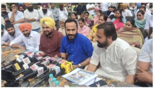 Barnala MC ਚੋਣਾਂ ਦੇ ਨਤੀਜਿਆਂ ‘ਤੇ ਬੋਲੇ Meet Hayer; ਲੋਕਾਂ ਨੇ ‘ਆਪ’ ਦੇ ਵਿਕਾਸ ਕਾਰਜਾਂ ‘ਤੇ ਲਾਈ ਮੋਹਰ ਨਗਰ ਨਿਗਮ ਬਰਨਾਲਾ ਅਤੇ ਨਗਰ ਕੌਂਸਲ ਧਨੌਲਾ ਦੇ ਜੇਤੂ ਉਮੀਦਵਾਰਾਂ ਨੂੰ  ਵਧਾਈਆਂ  ਦਿੱਤੀਆਂ